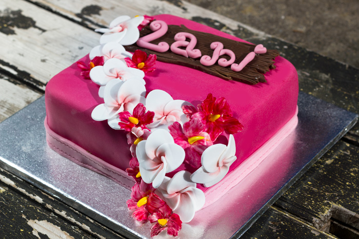 [Image: Hawaiian-birthday-cake-700.jpg]
